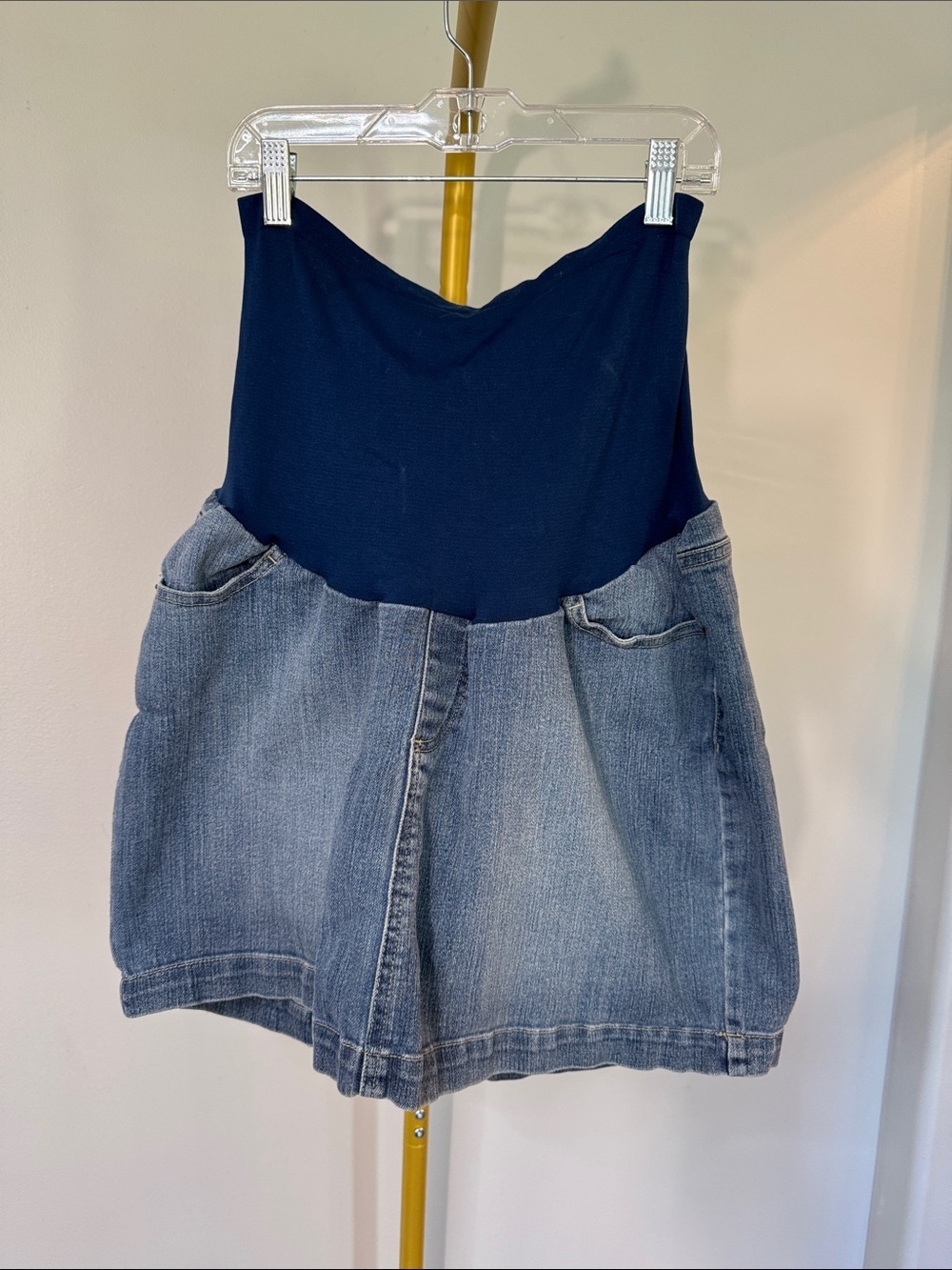 Motherhood maternity Navy and Light Blue Denim High-Waist mini skirt GUC Large